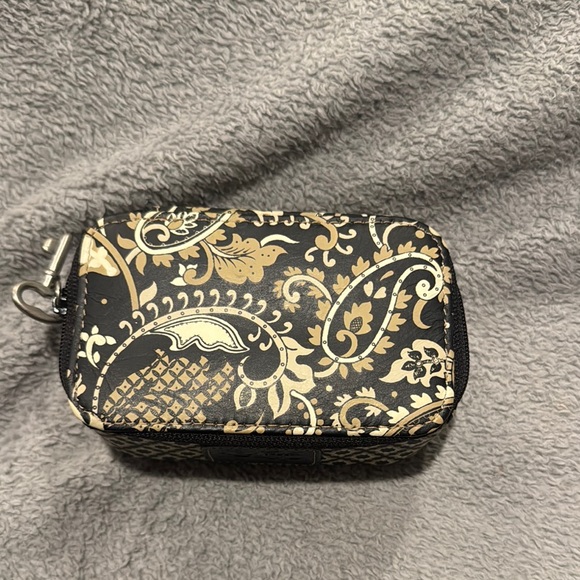 Fossil cream and black Patterned travel jewelry box - Picture 3 of 4